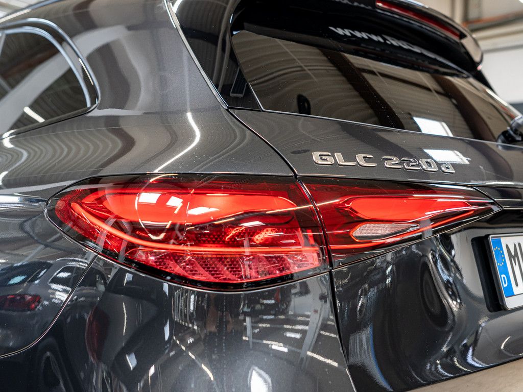 Mercedes-Benz GLC 220 d 4M Edition AMG AHK Distr. LED Pano Nav
