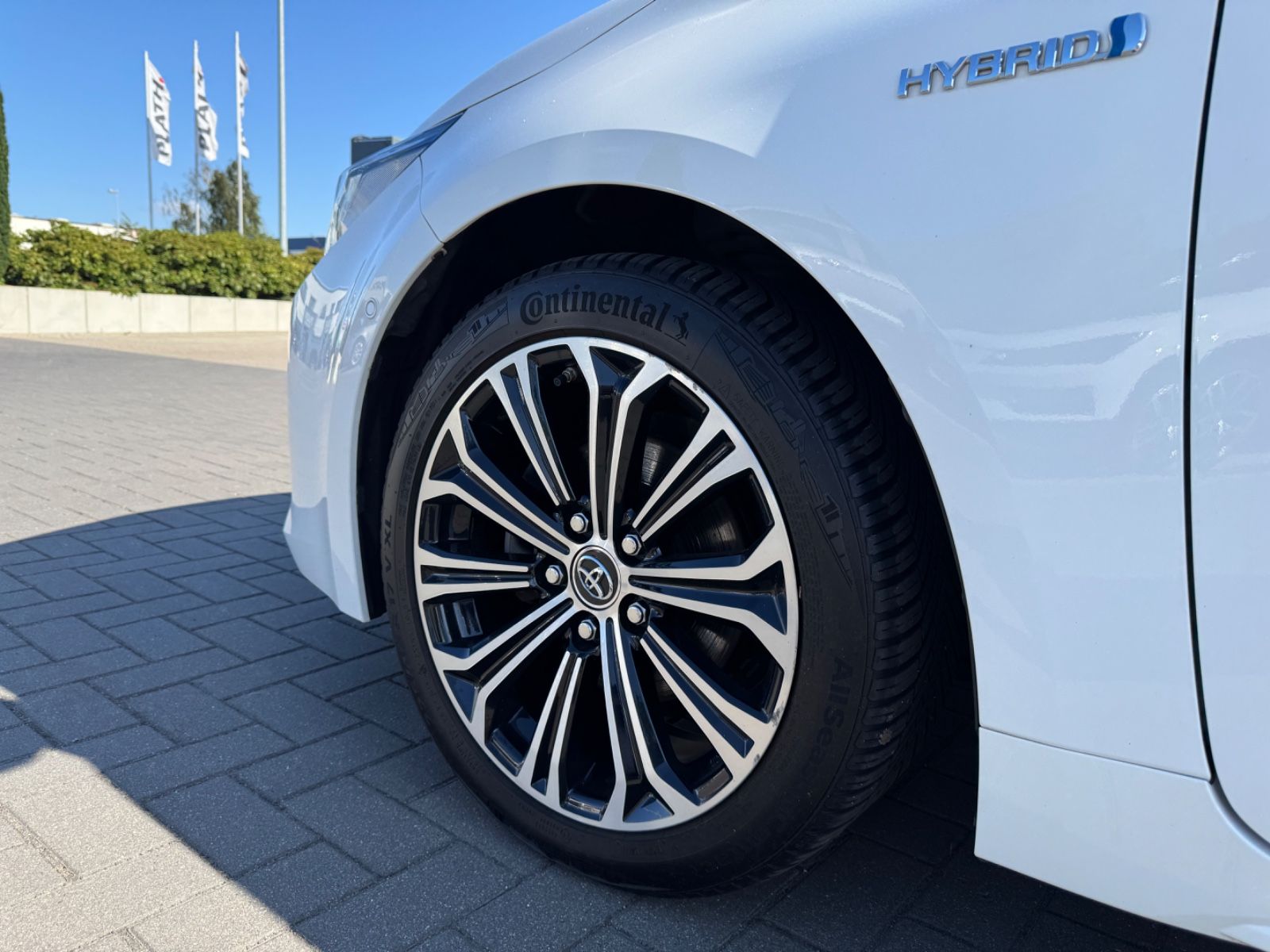 Toyota Corolla Hybrid - Samsaru's Car Outlet
