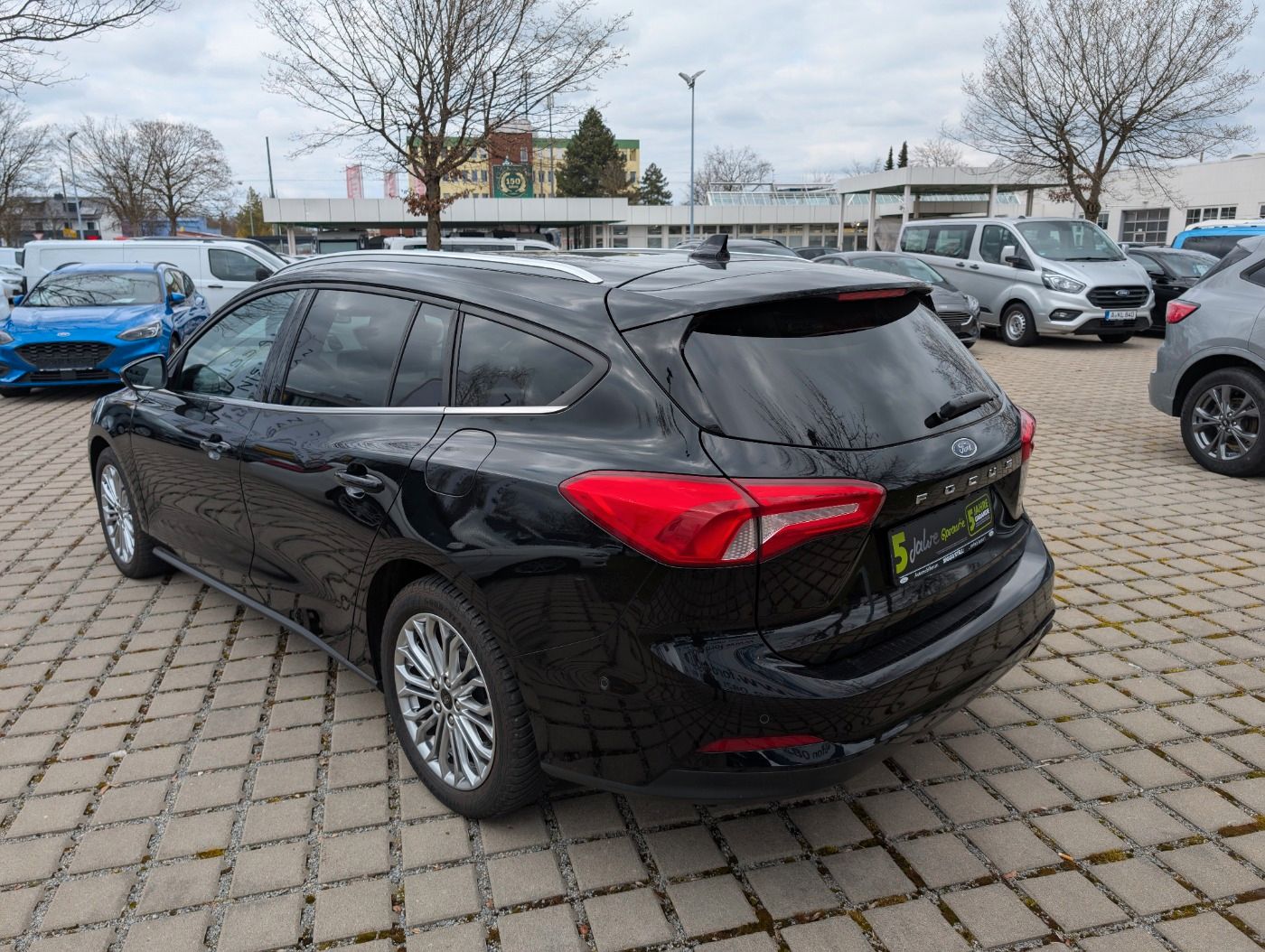 Ford Focus Turnier 1.5 Titanium X Aut - Samsaru's Car Outlet