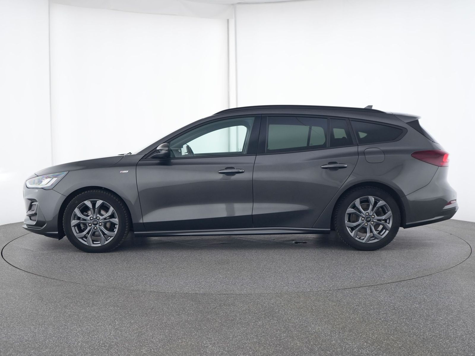 Ford Focus ST-Line X - Samsaru's Car Outlet