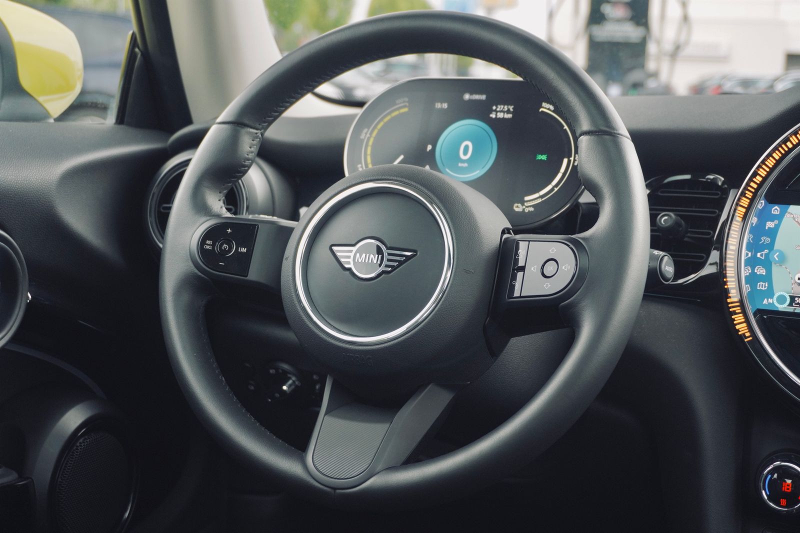 MINI Cooper SE Hatch - Samsaru's Car Outlet