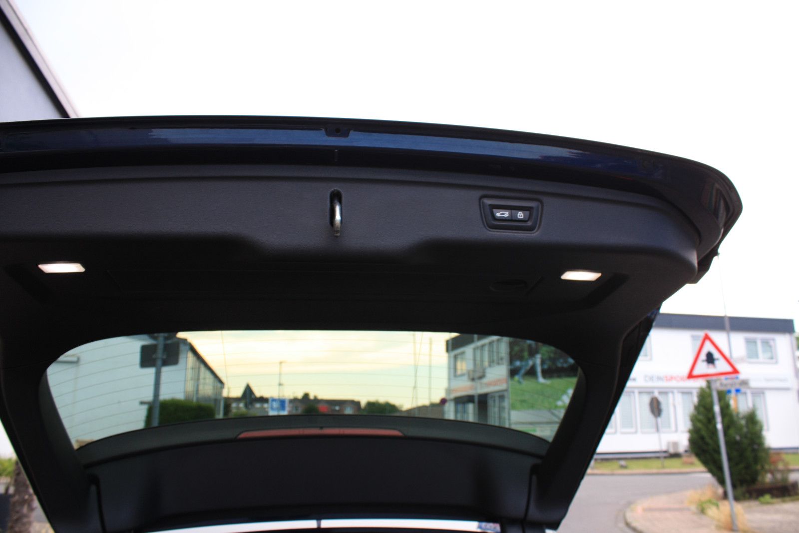 BMW 330 3 Touring 330 e xDrive Sport Line