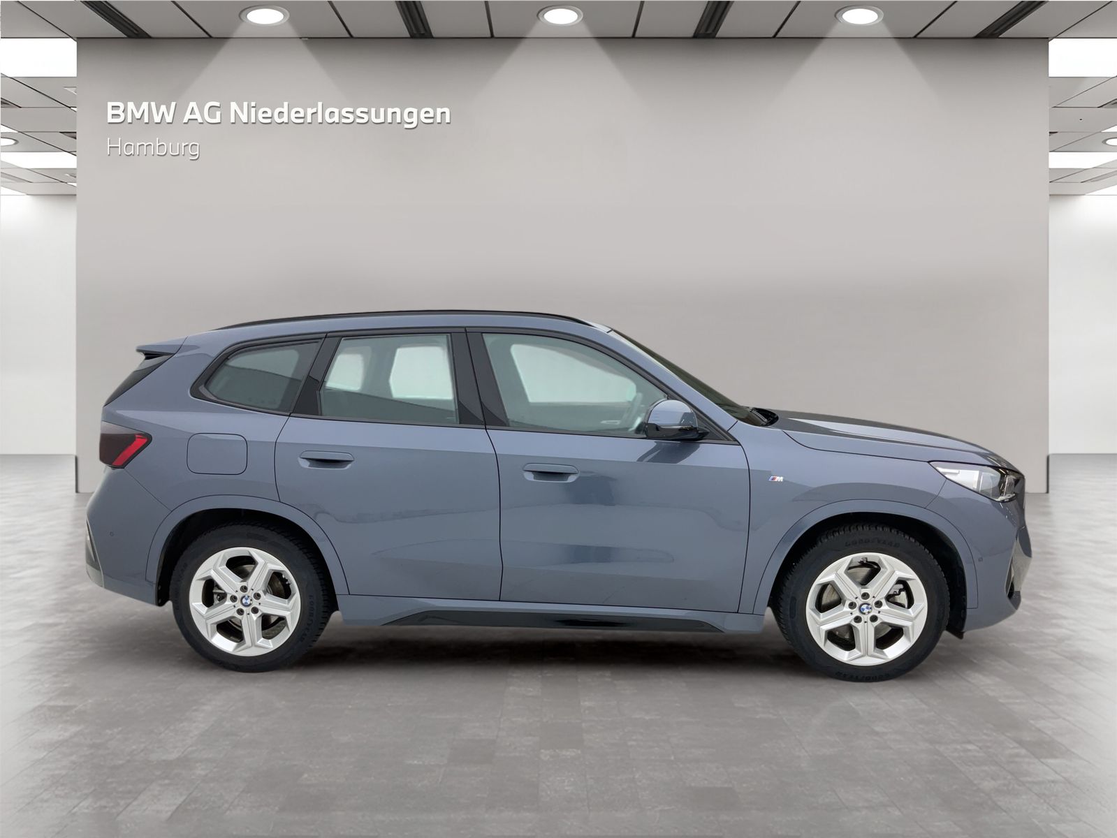 BMW X1 xDrive23i M Sport - Samsaru's Car Outlet