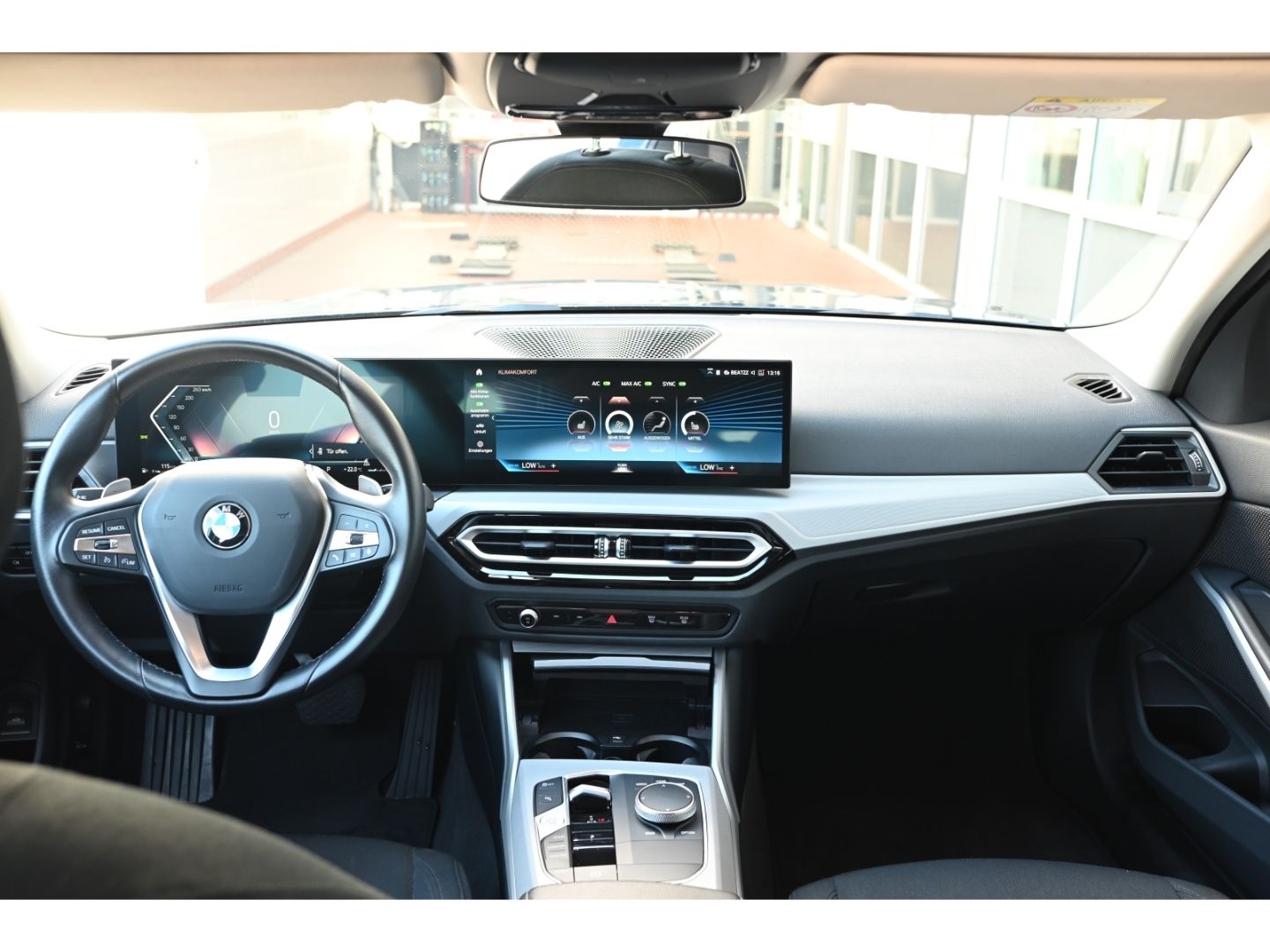 BMW 320 d xDrive Touring MHyb - Samsaru's Car Outlet