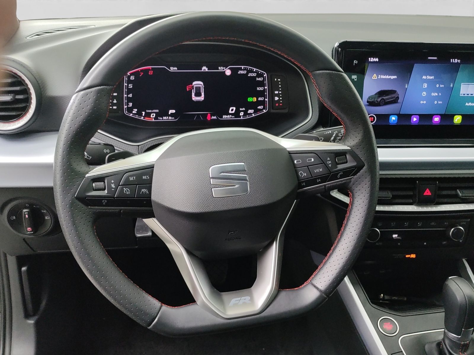 Seat Arona 1.5 TSI DSG FR NAVI AHK ACC GJR
