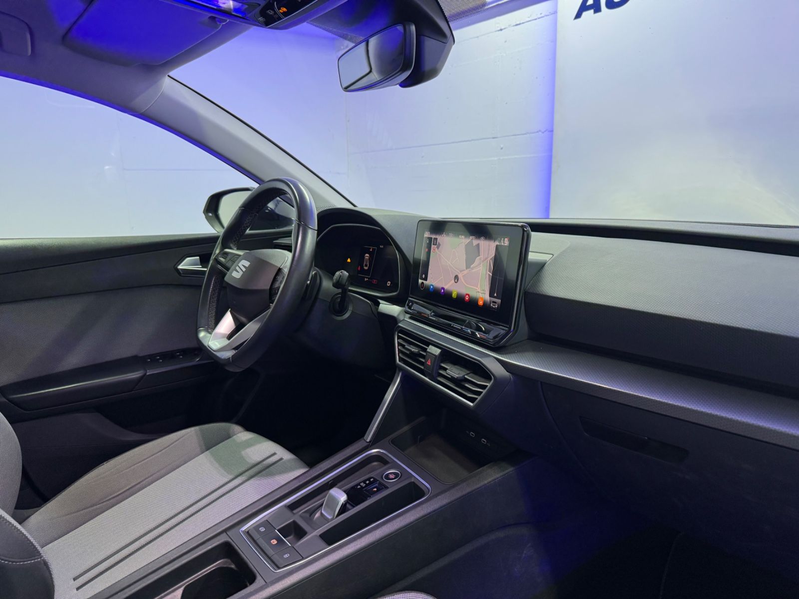 Seat Leon Sportstourer Style Aut - Samsaru's Car Outlet