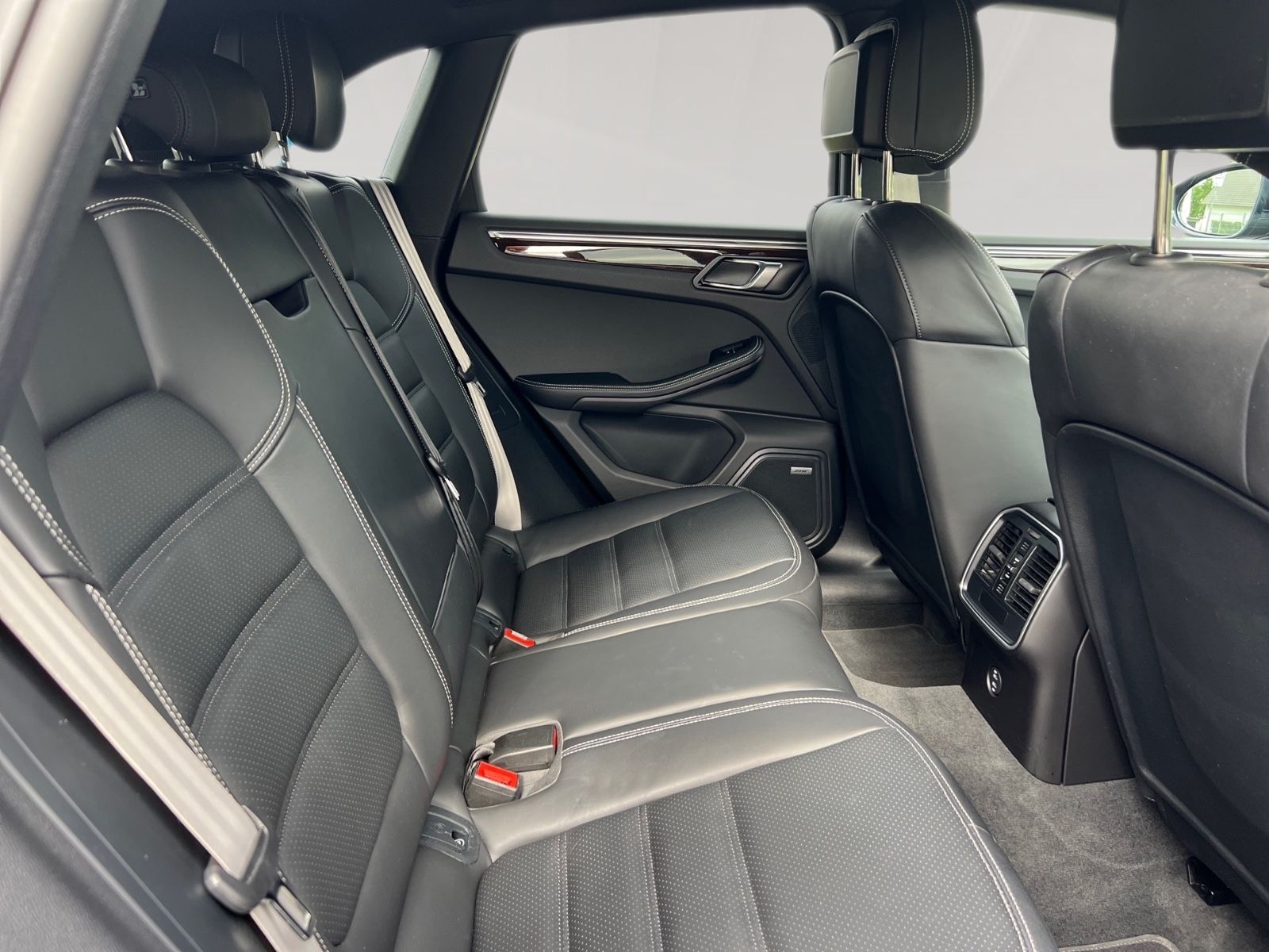 Porsche Macan GTS - Samsaru's Car Outlet