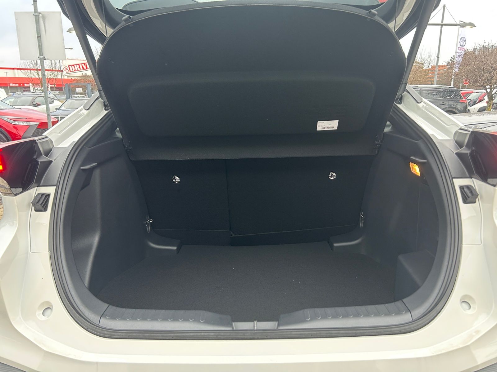 Toyota C-HR 2,0l Hybrid TeamD Technik LED el. Heckklapp