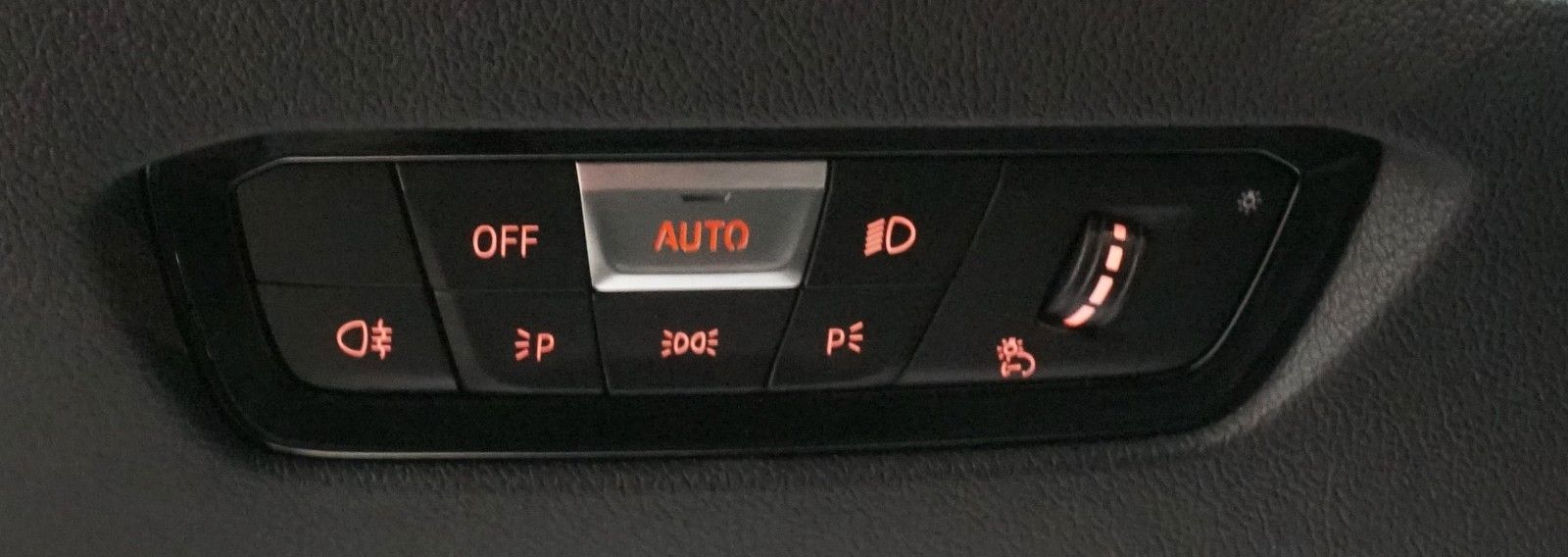 BMW 320 d xDrive - Samsaru's Car Outlet
