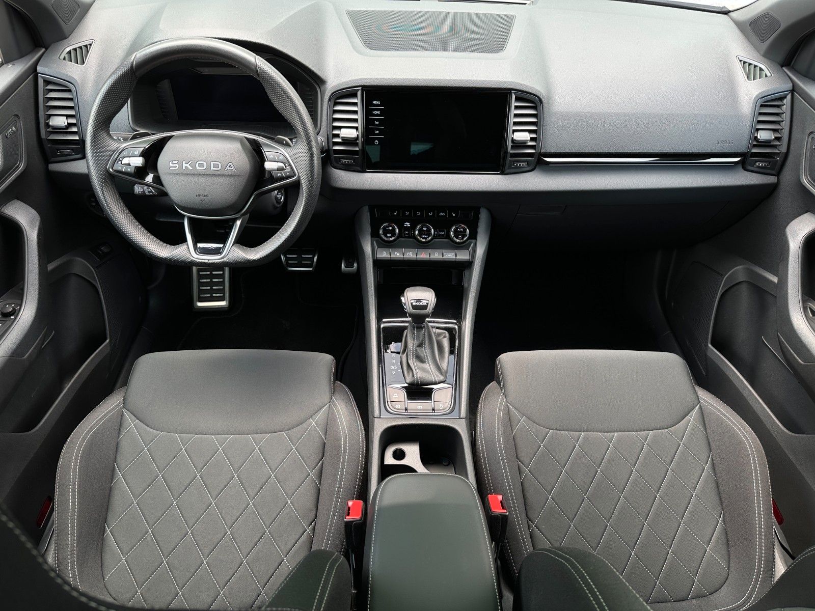 Skoda 150PS DSG Sportline NAVI ACC KAMERA eHK LM19"AHK