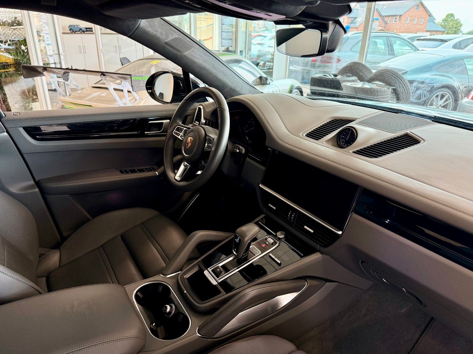 Porsche Cayenne Coupe Turbo S E-Hybrid APPROVED