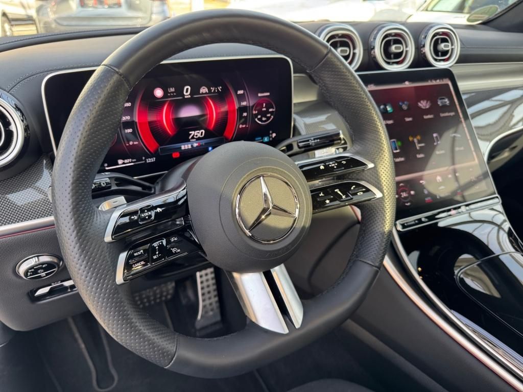 Mercedes-Benz GLC 300 d 4M AMG+AMBIENTE+DISTRO+MEMORY+MBUX+AHK