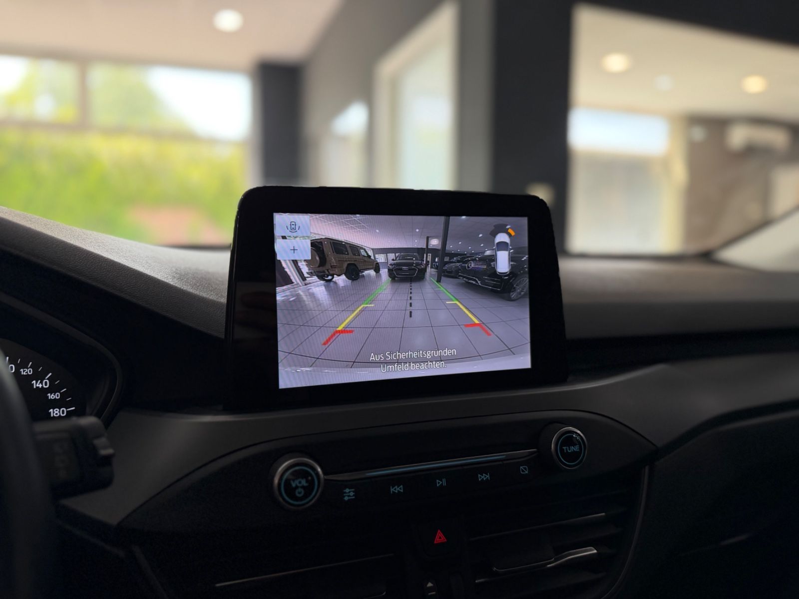 Ford Focus Turnier C&C*AUTOMATIK*KAMERA*TOT-W*ACC*