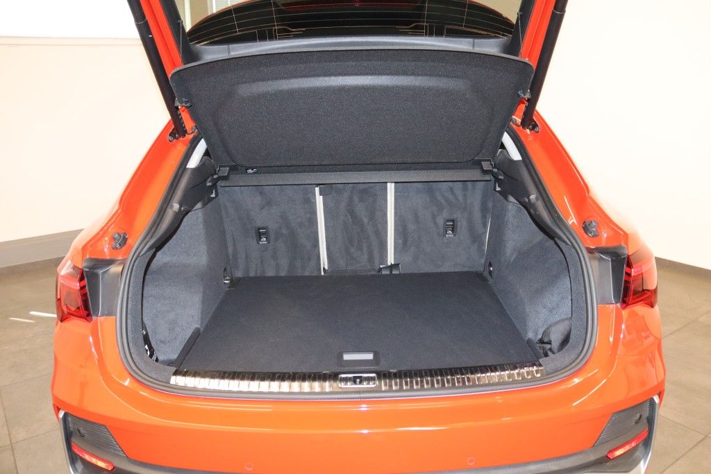Audi Q3 40 TFSI quattro S line - Samsaru's Car Outlet