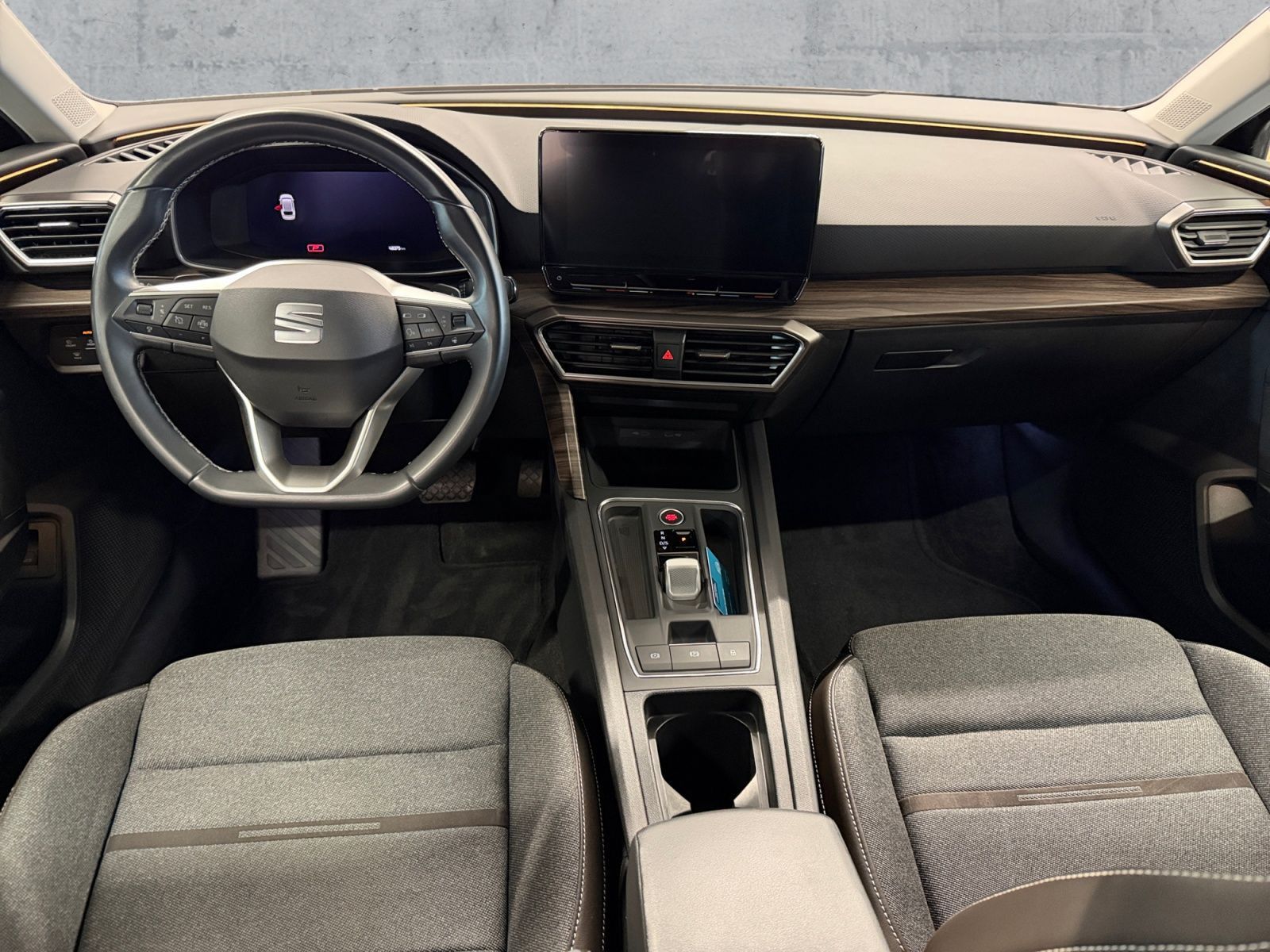 Seat Leon ST 2.0TDI DSG XCELLENCE LED+NAV+APP+SHZ+AHK
