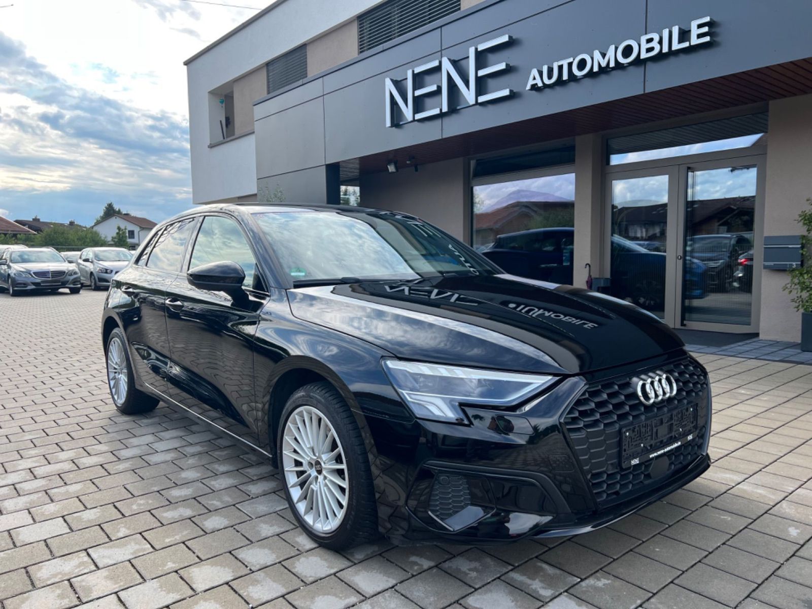 Audi A3 35 TFSI advanced - Samsaru's Car Outlet