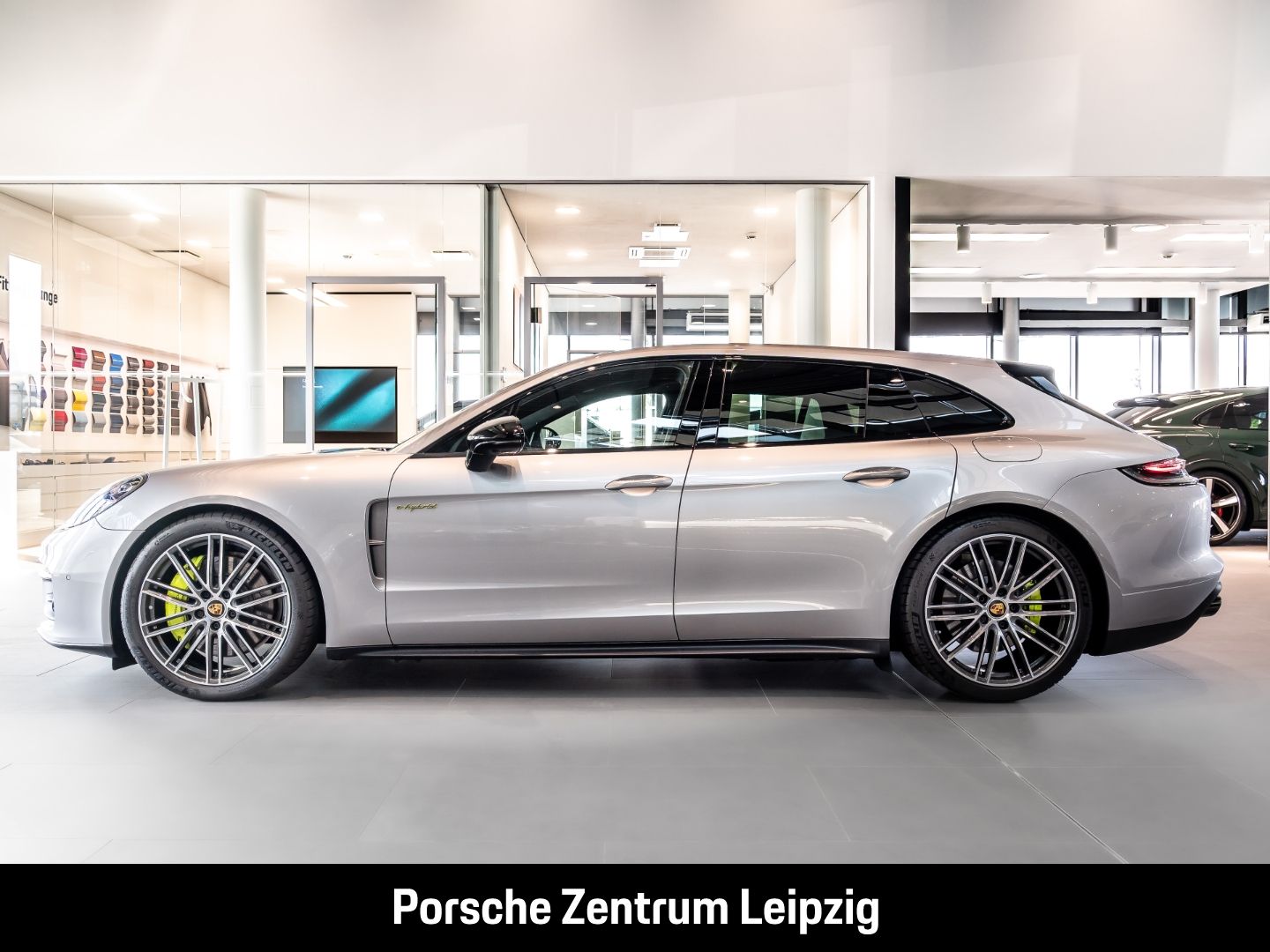 Porsche Panamera E-Hybrid Sport Turismo Platinum Edition