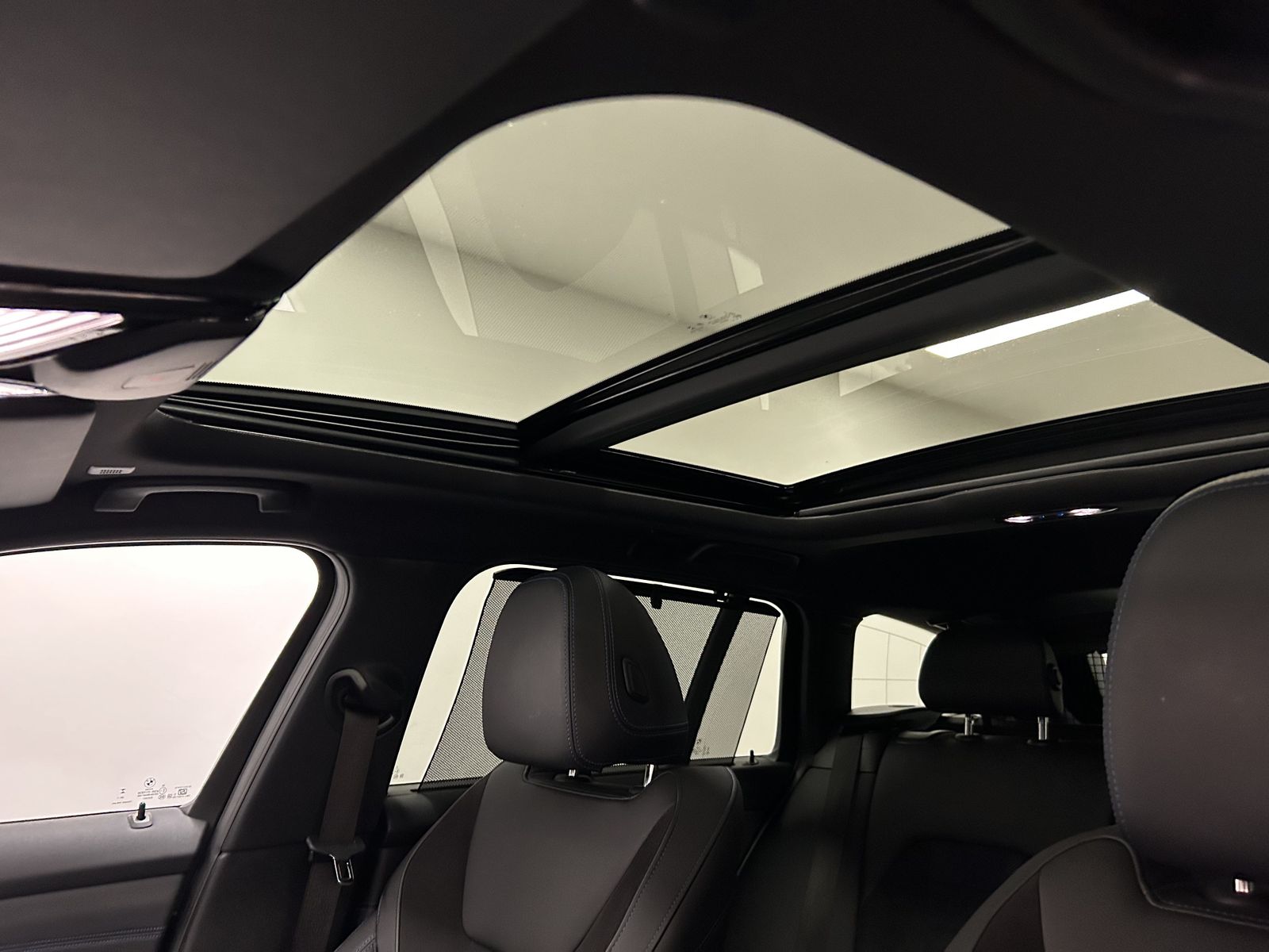 BMW 320d Touring M Sportpaket - Samsaru's Car Outlet
