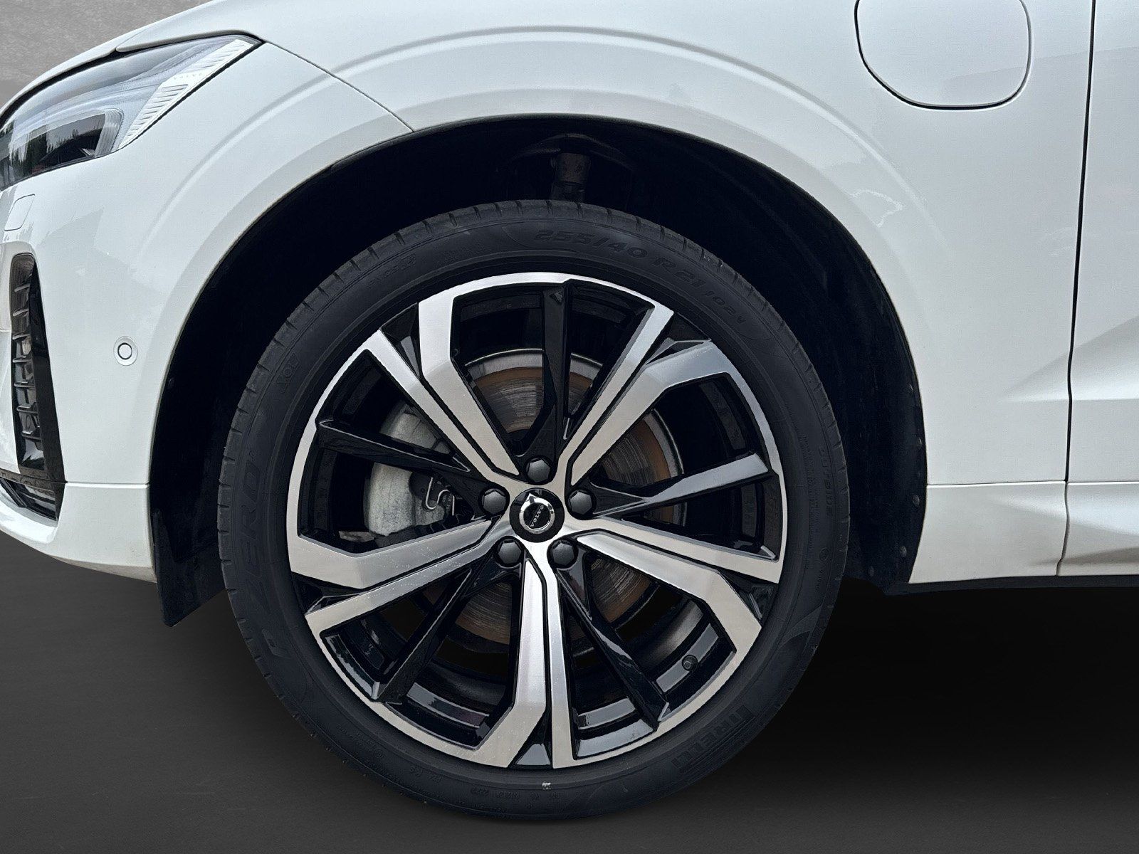 Volvo XC60 Recharge T8 AWD Plus Dark