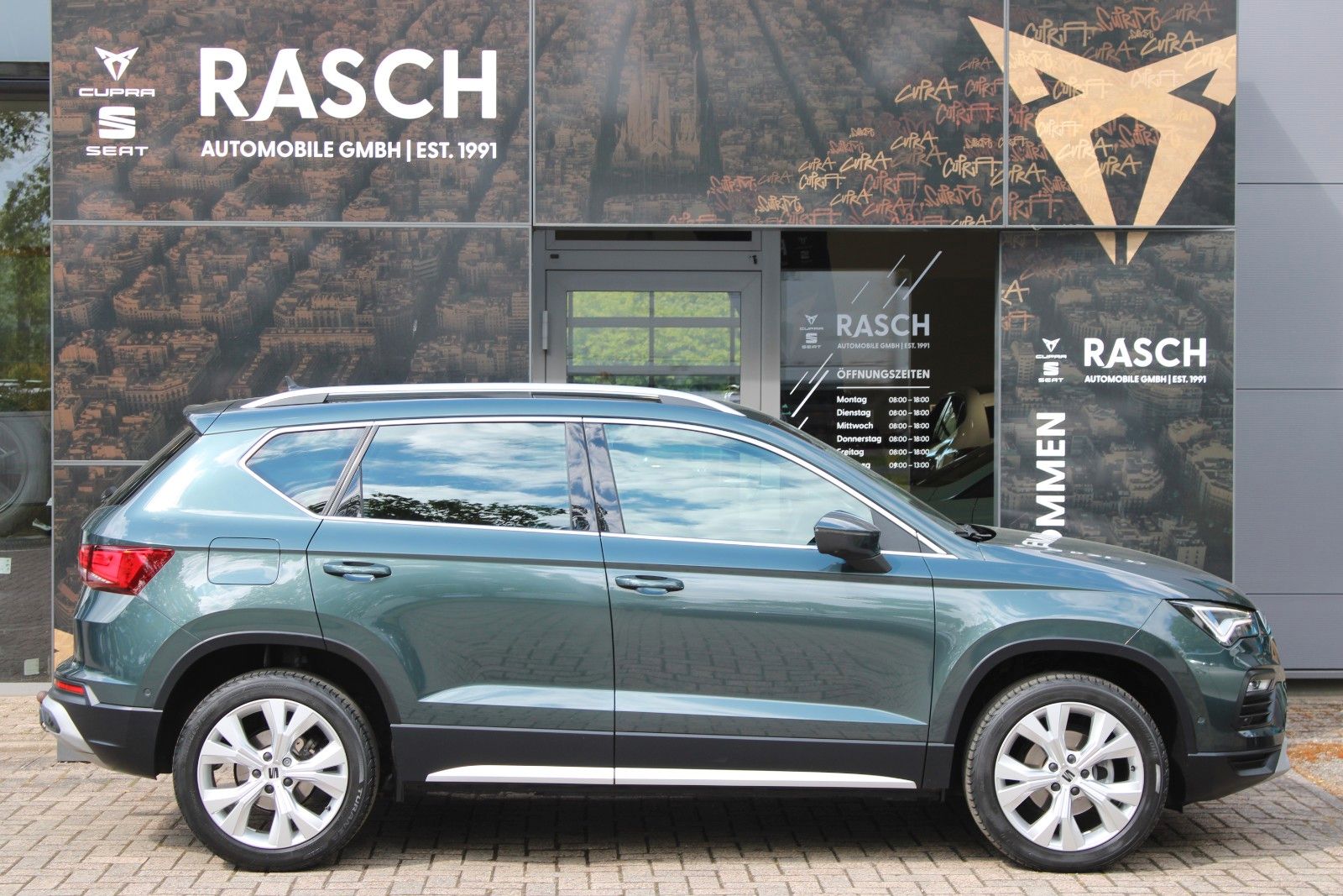 Seat Ateca 1.5 TSI DSG+BEATS+ACC+LED+RFK+KESSY+SHZ+++