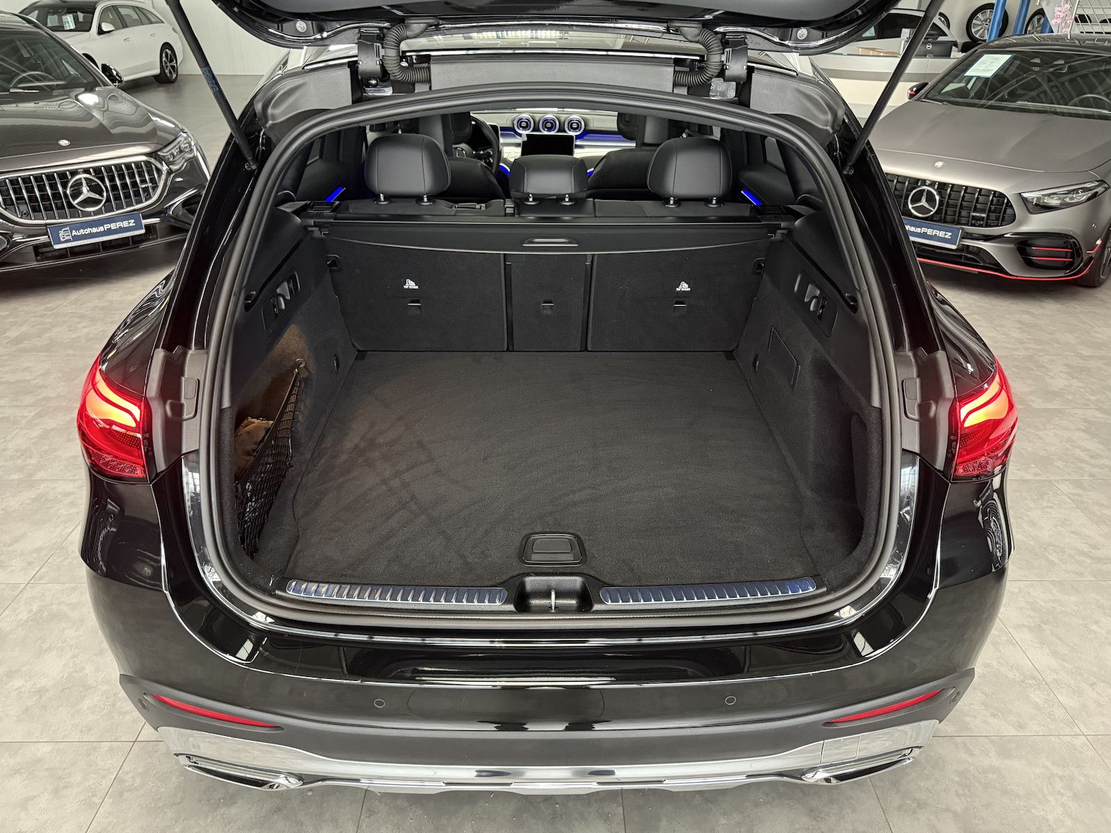 Mercedes-Benz GLC 300 4M AMG PREMIUM STANDHEIZUNG - DISTRONIC!