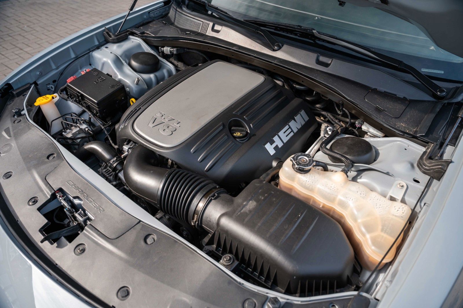 Dodge Charger 5,7 HEMI V8 WIDEBODY LED