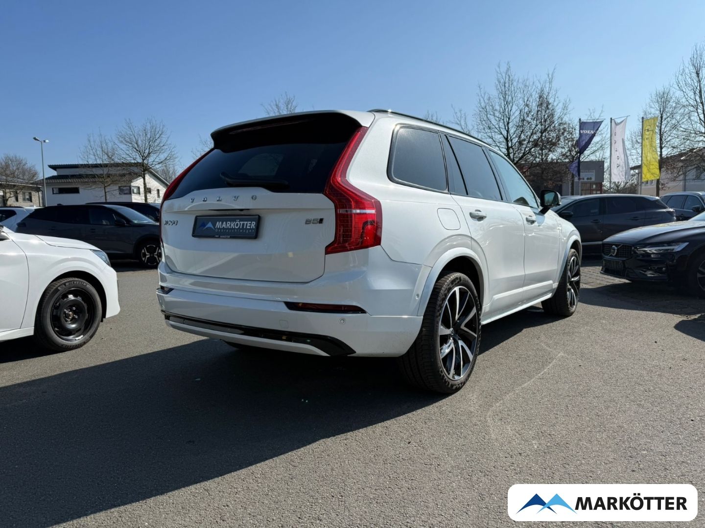 Volvo XC90 B5 AWD Ultimate Dark 7-Sitz. AHK/ACC/360°