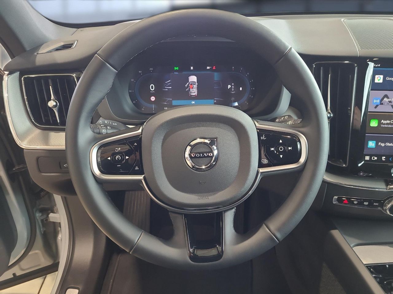Volvo XC 60 Plus Dark AWD Bluetooth LED Klima
