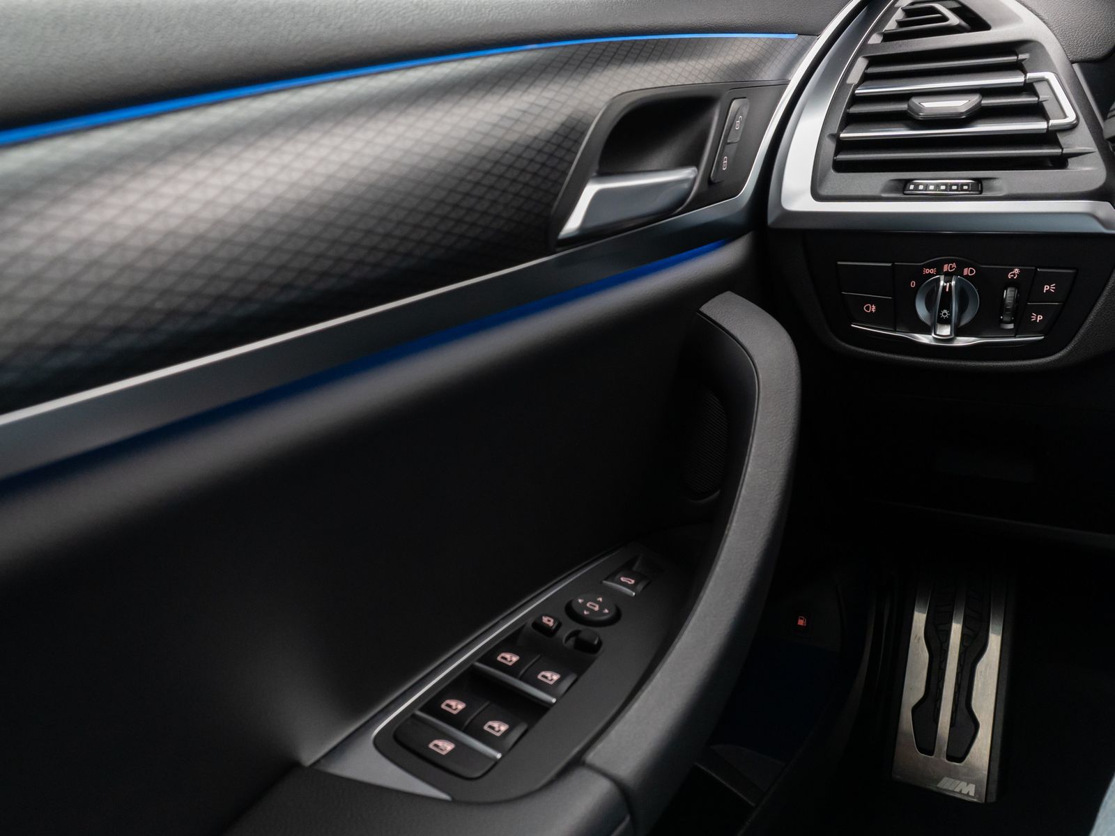BMW X3 xD30e M Sport - Samsaru's Car Outlet