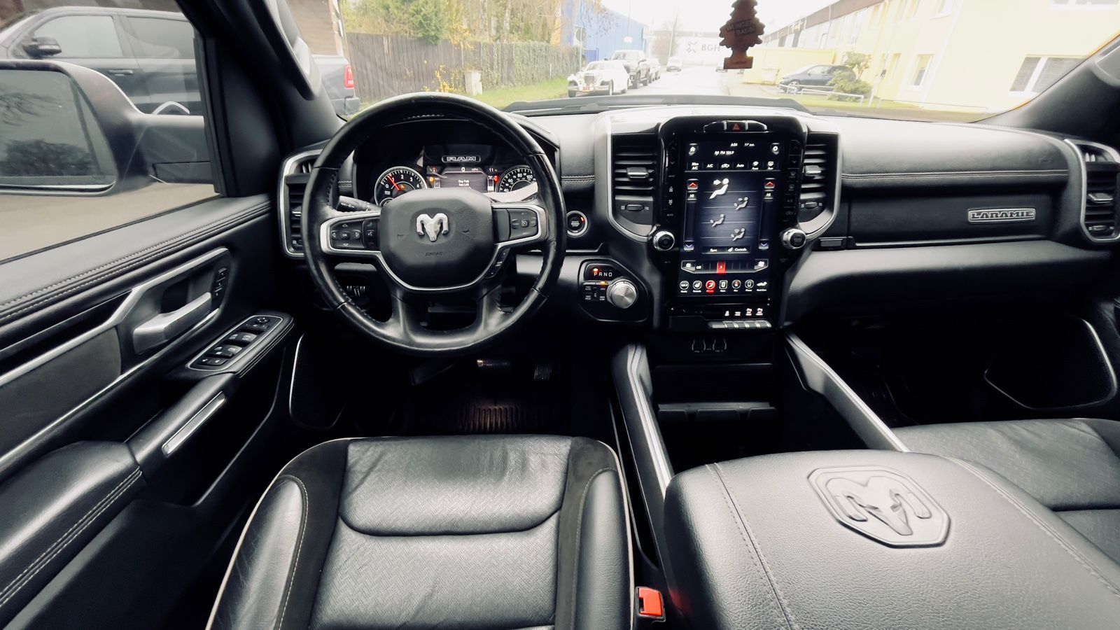 Dodge V8*4X4*OFF-ROAD*LARAMIE/SPORT*LED*AHK*GARANTE*