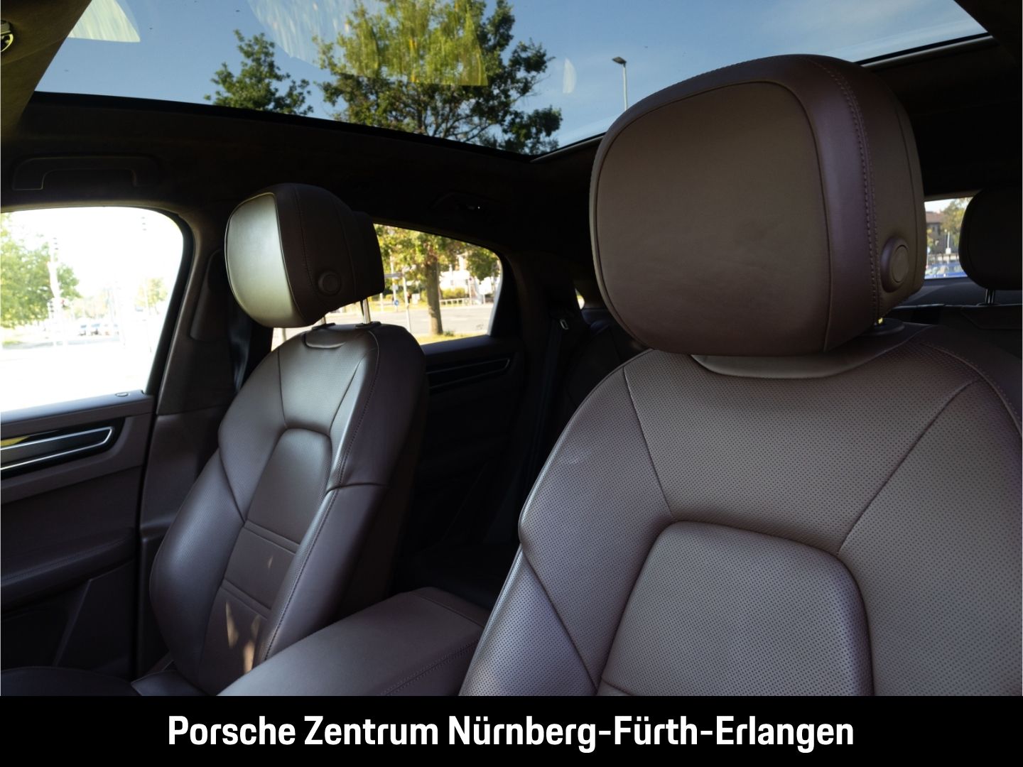 Porsche Cayenne GTS Coupe Luftfeder AHK Standheizung Hea