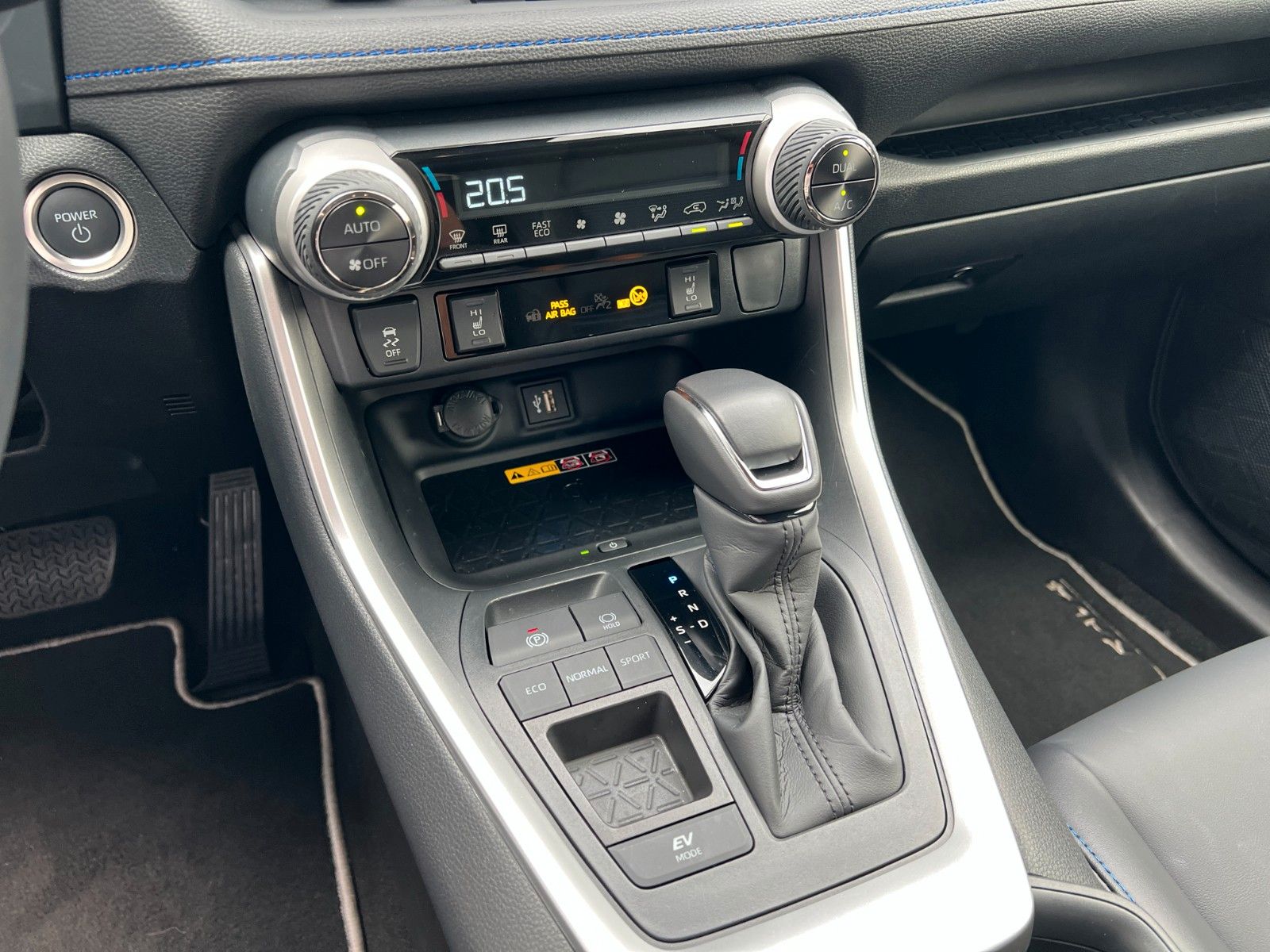 Toyota RAV 4 2.5 Hybrid 4x2 Style VOLL JBL+360°+LEDER