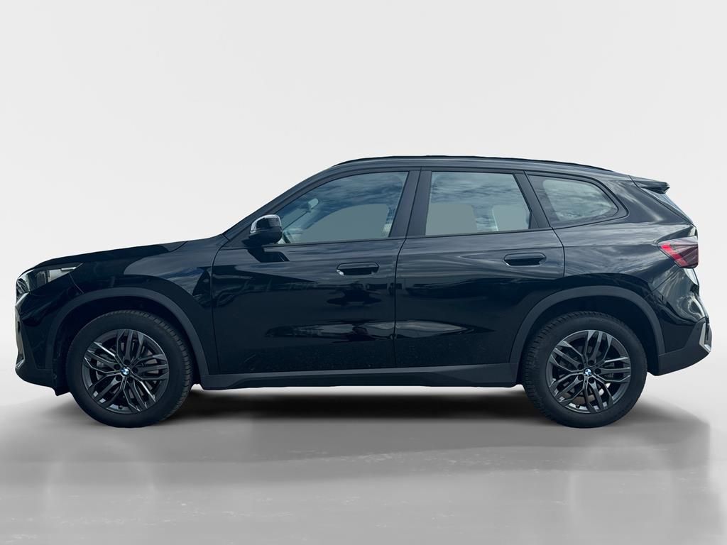 BMW X1 xDrive23i Aut. AHK+HuD+Parking Plus+adp.LED" → "BMW X1 xDrive23i Aut. Plus - Samsaru's Car Outlet