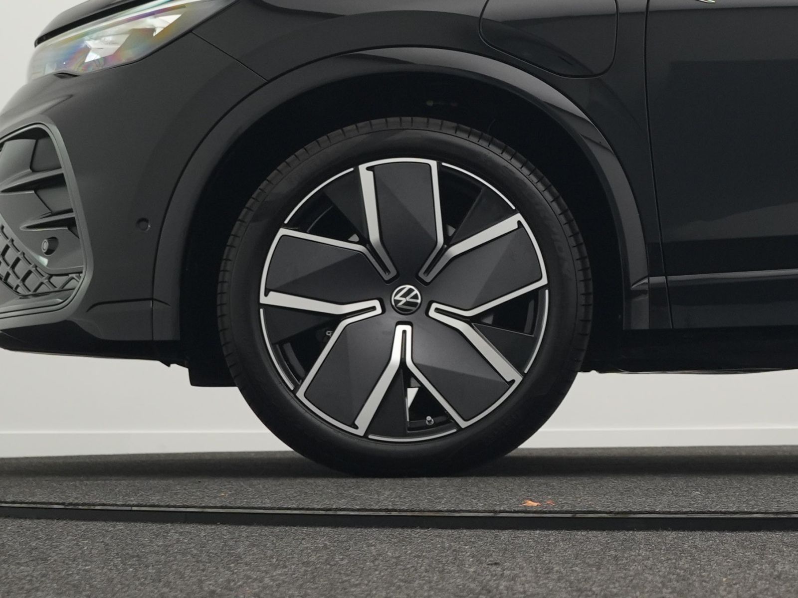 Volkswagen Tiguan R-Line 1.5 TSI eHybrid DSG AHK*R-KAM*NAV