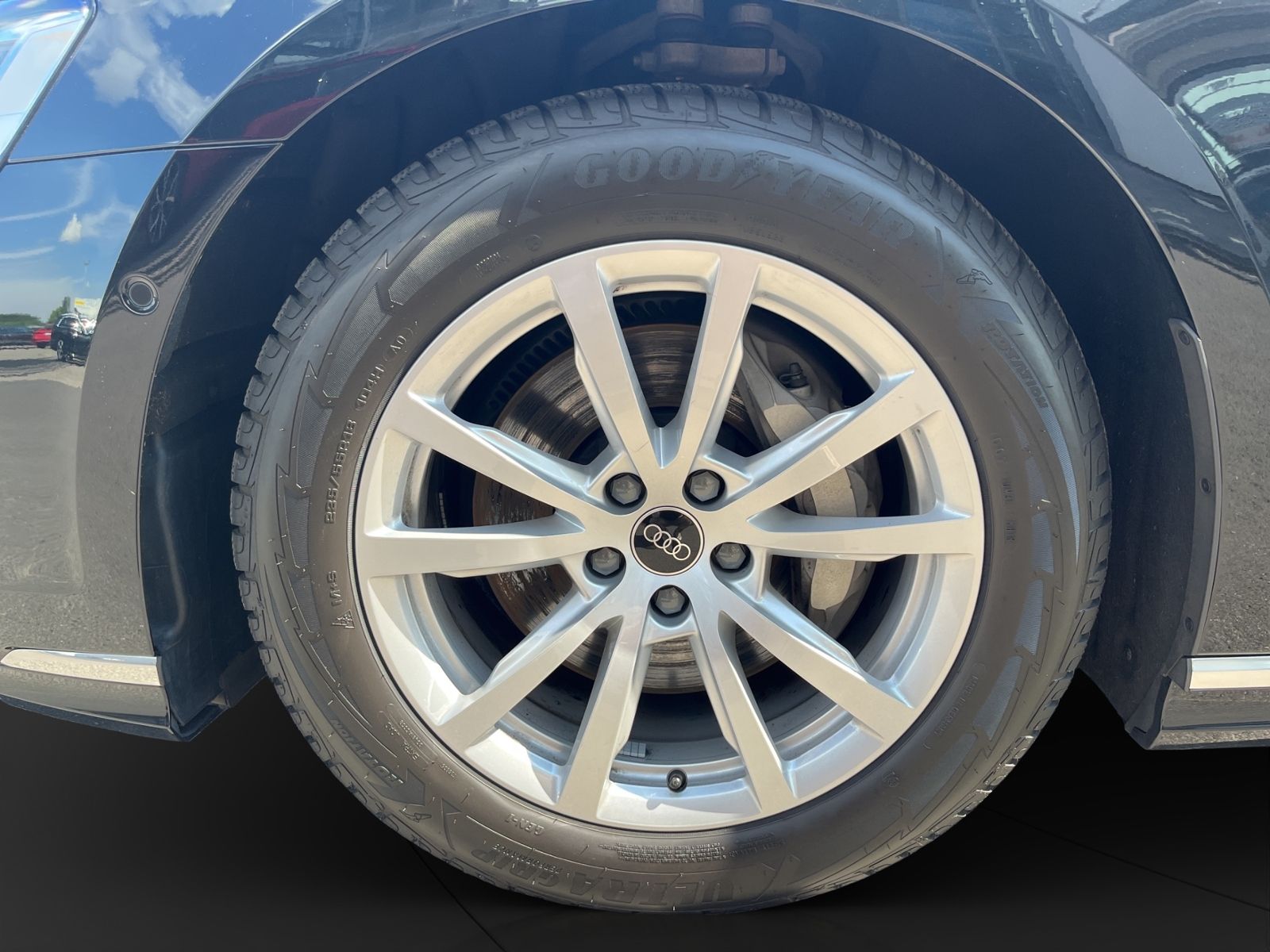 Audi A8 50 TDI quattro - Samsaru's Car Outlet