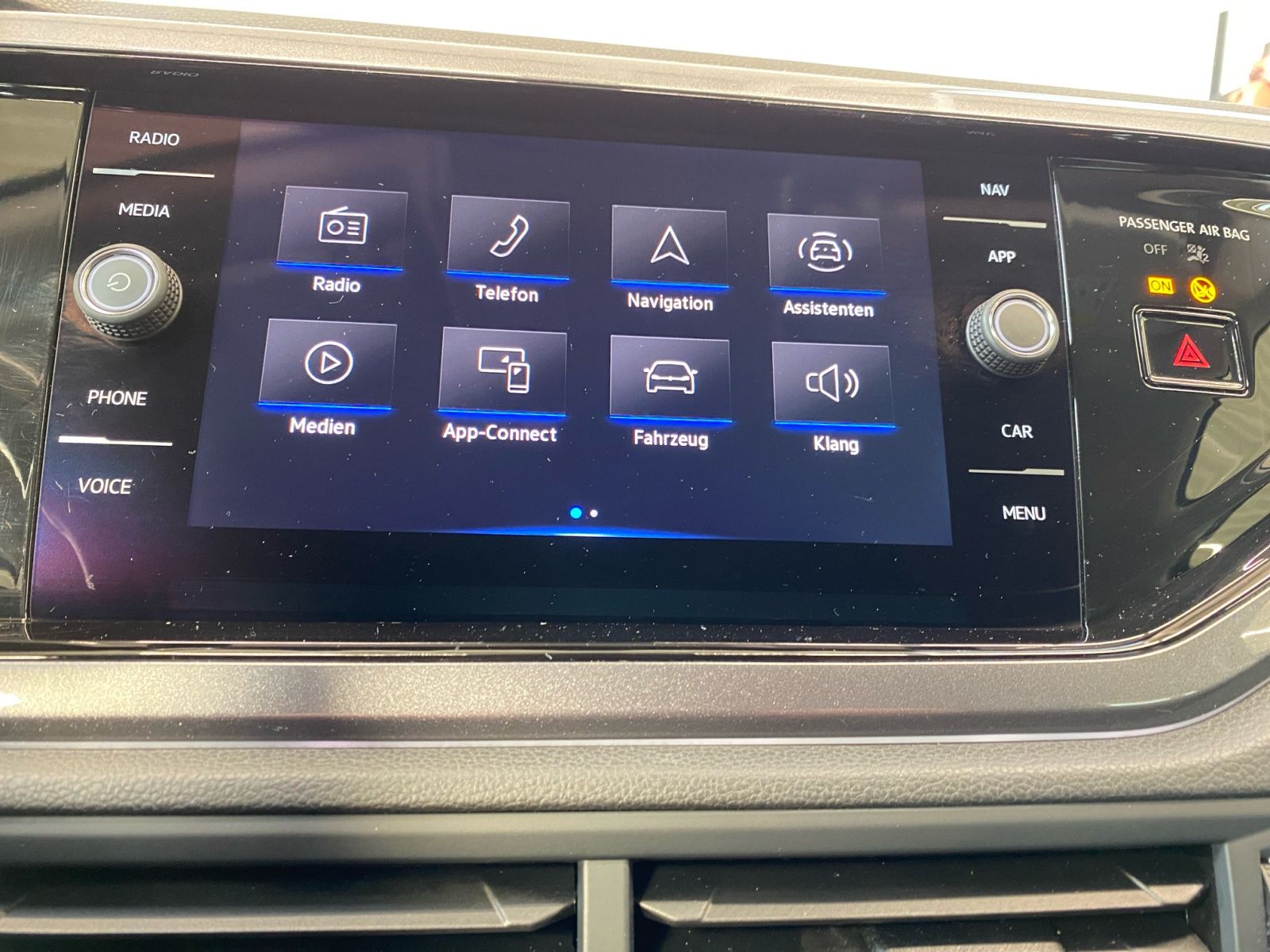 Volkswagen Polo VI Style 1.0 TSI - Samsaru's Car Outlet