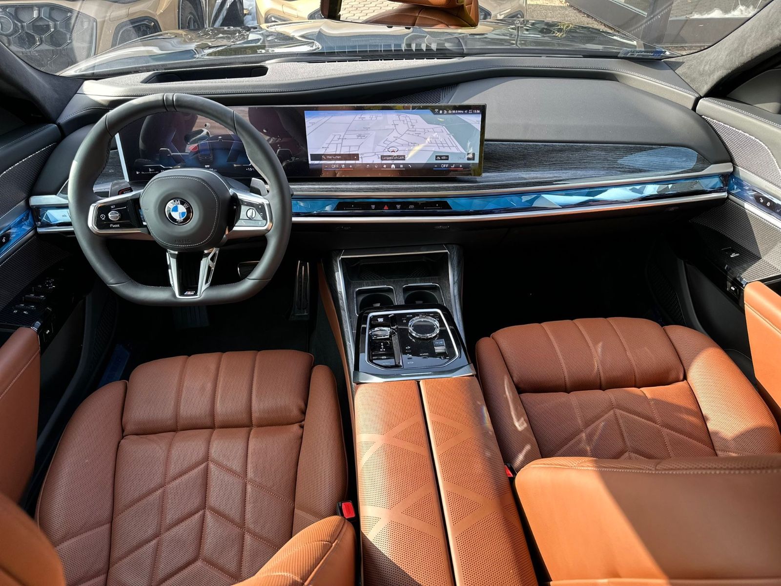 BMW 740d M INDIVIDUAL.AUTOTÜR.FOND ENT.SKY.MASSAGE