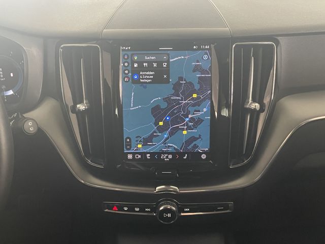 Volvo XC60 Core AWD 2.0 NAVI+SITZHEIZ+KAMERA+AHK+LED