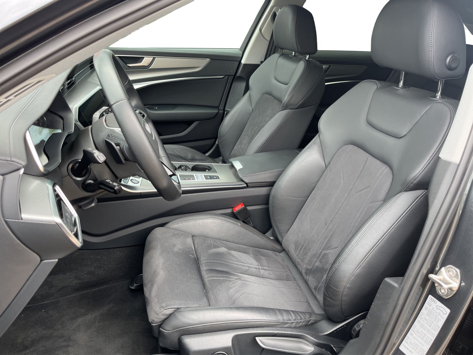 Audi A6 Avant 40 TDI quattro design S Line - Samsaru's Car Outlet