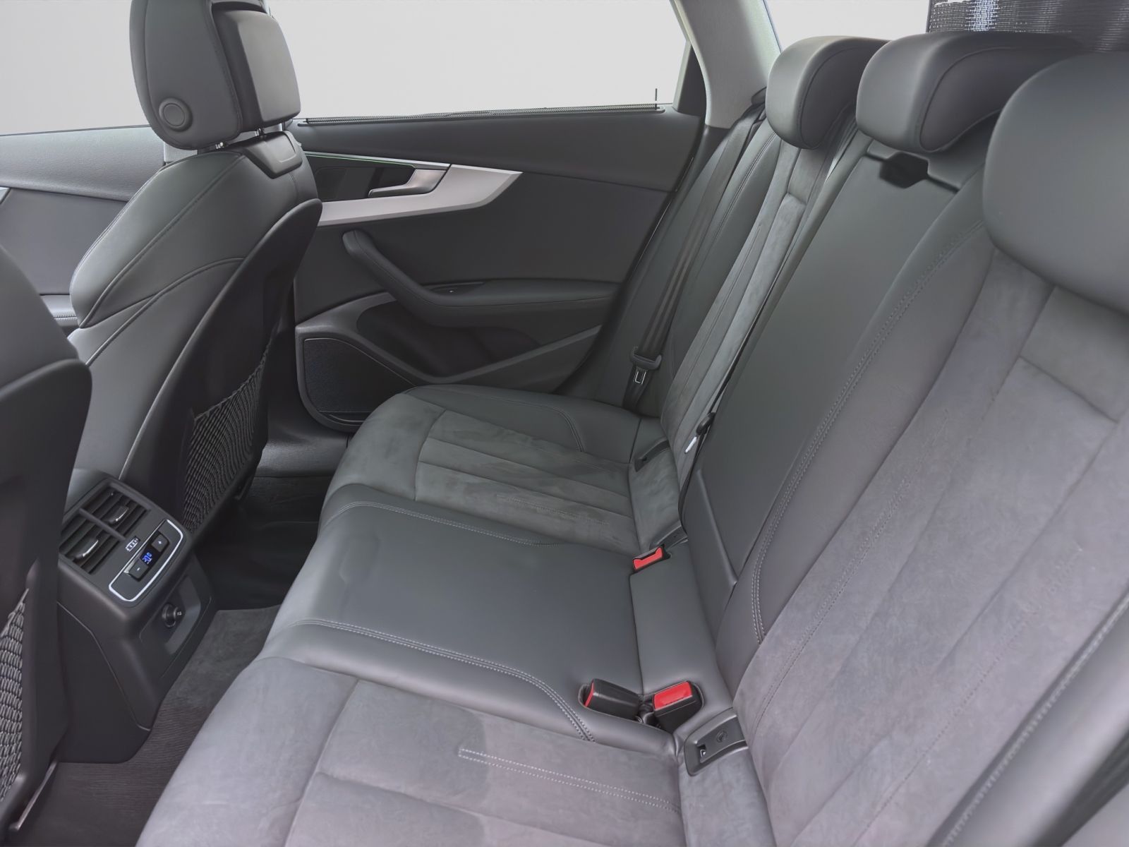 Audi A4 Avant 40 TDI Q ADVANCED KAMERA NAVI STDHZG PA