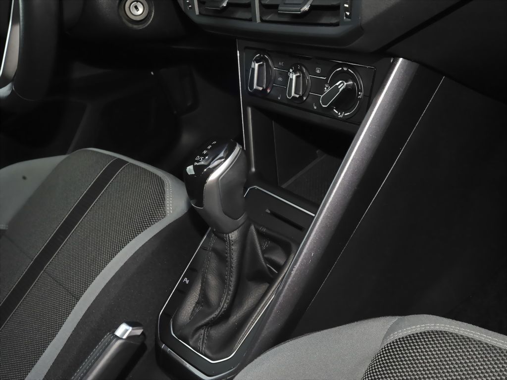 Volkswagen Polo 1.0 TSI Style DSG - Samsaru's Car Outlet