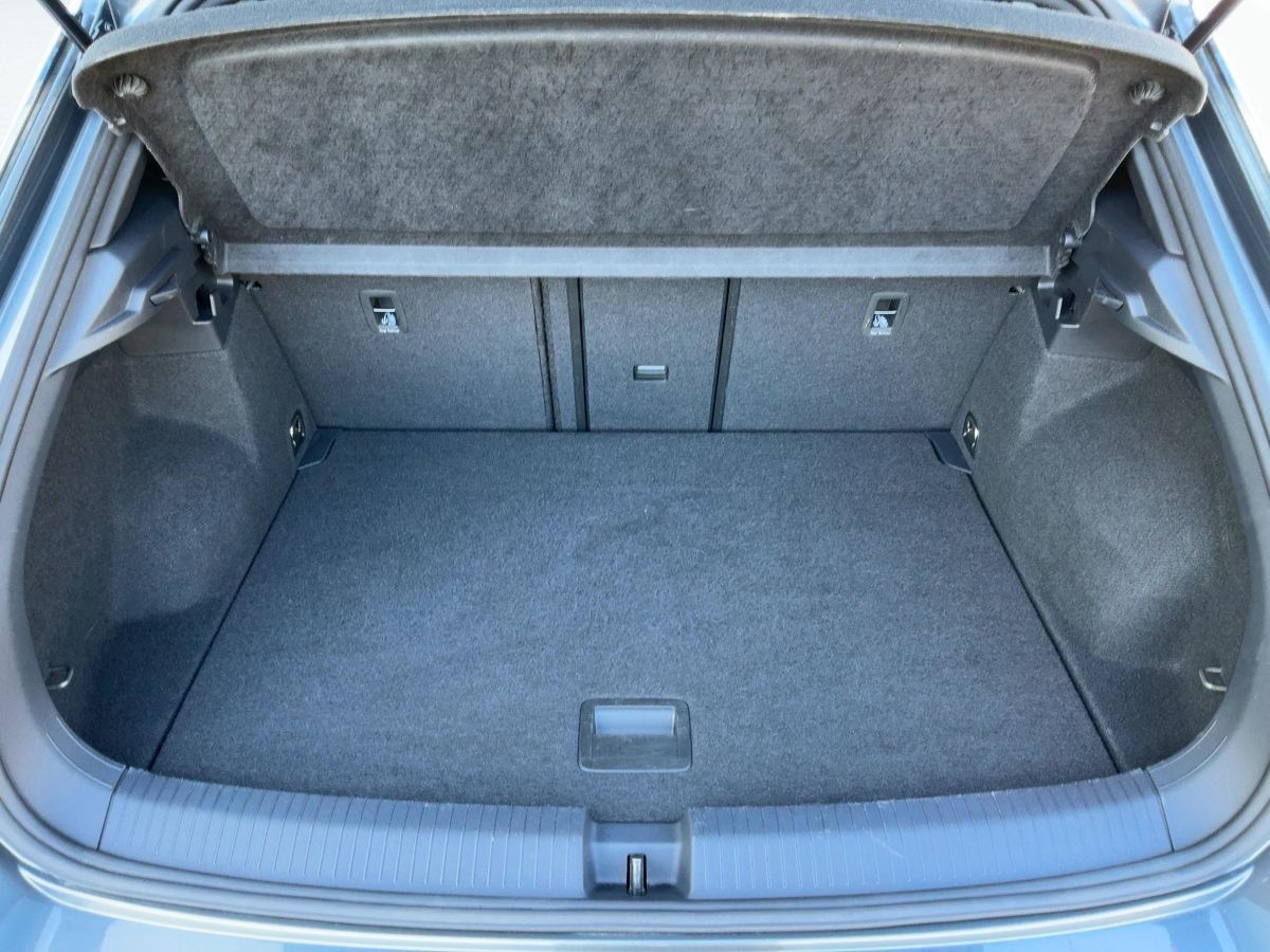 Volkswagen T-Roc 1.5 TSI DSG SPORT - Samsaru's Car Outlet