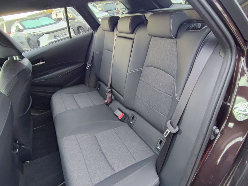 Toyota Corolla 2.0 Hybrid - Samsaru's Car Outlet