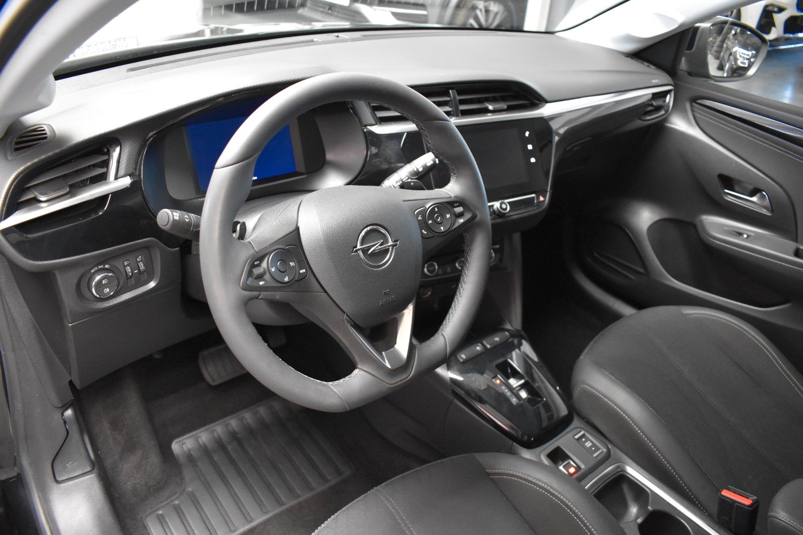 Opel Corsa F Elegance - Samsaru's Car Outlet
