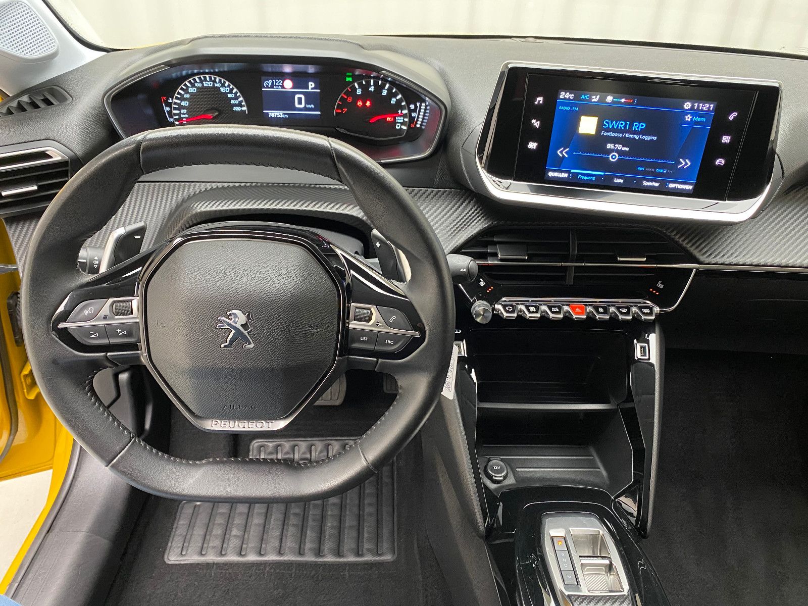 Peugeot 208 Active Pack 1.2 Automatik - Samsaru's Car Outlet