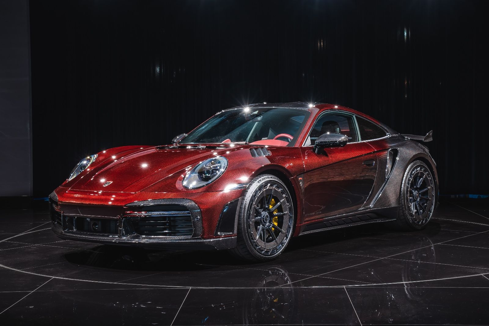 Porsche 911 (992) Turbo S Topcar +Full Carbon body 1of 7