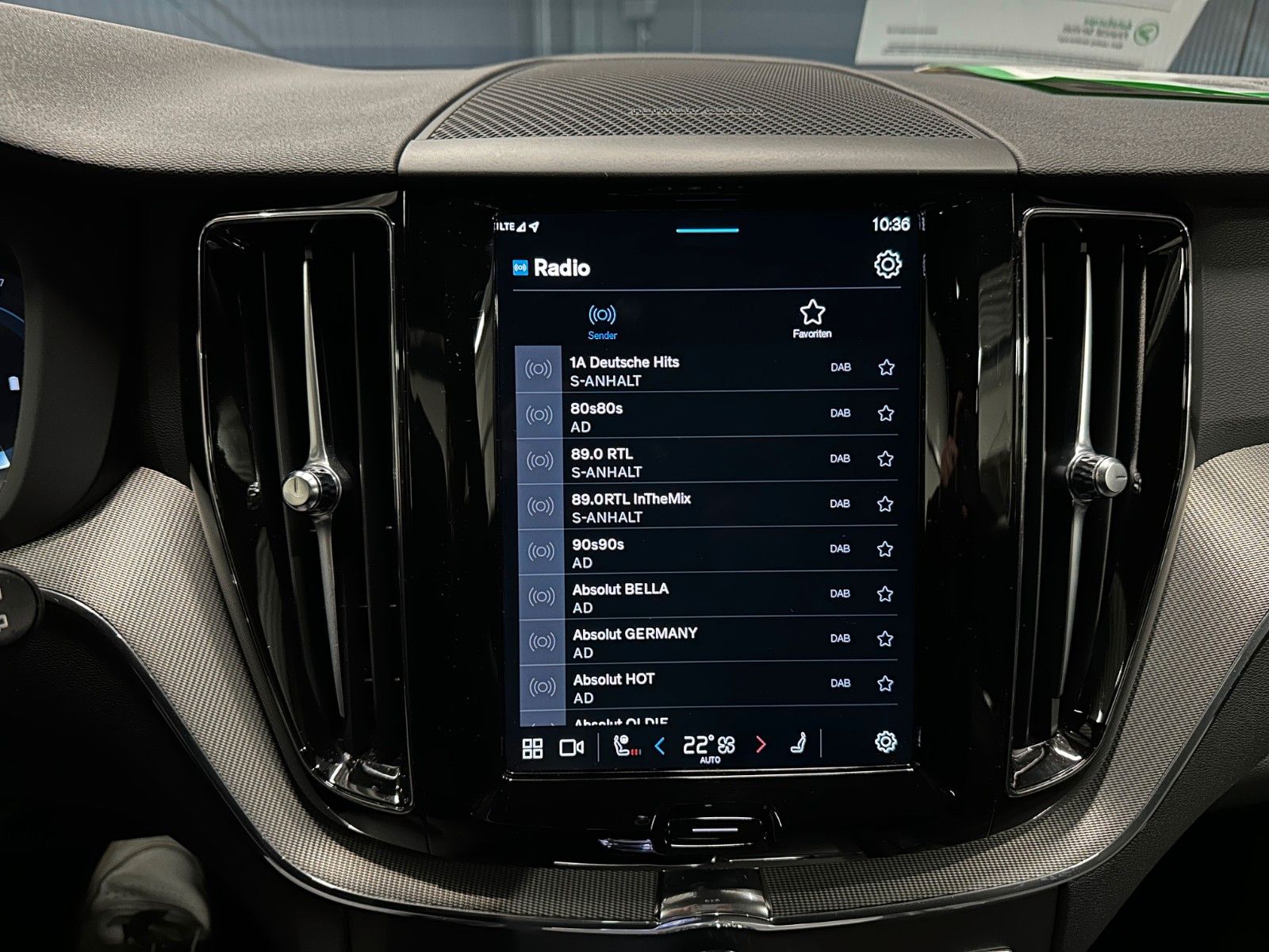 Volvo XC60 Plus Black Edition AWD*21Zoll*PANORAMA*AHK*