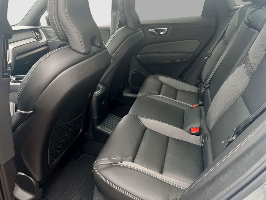 Volvo XC60 T6 AWD Plug-in Hybrid Plus Dark