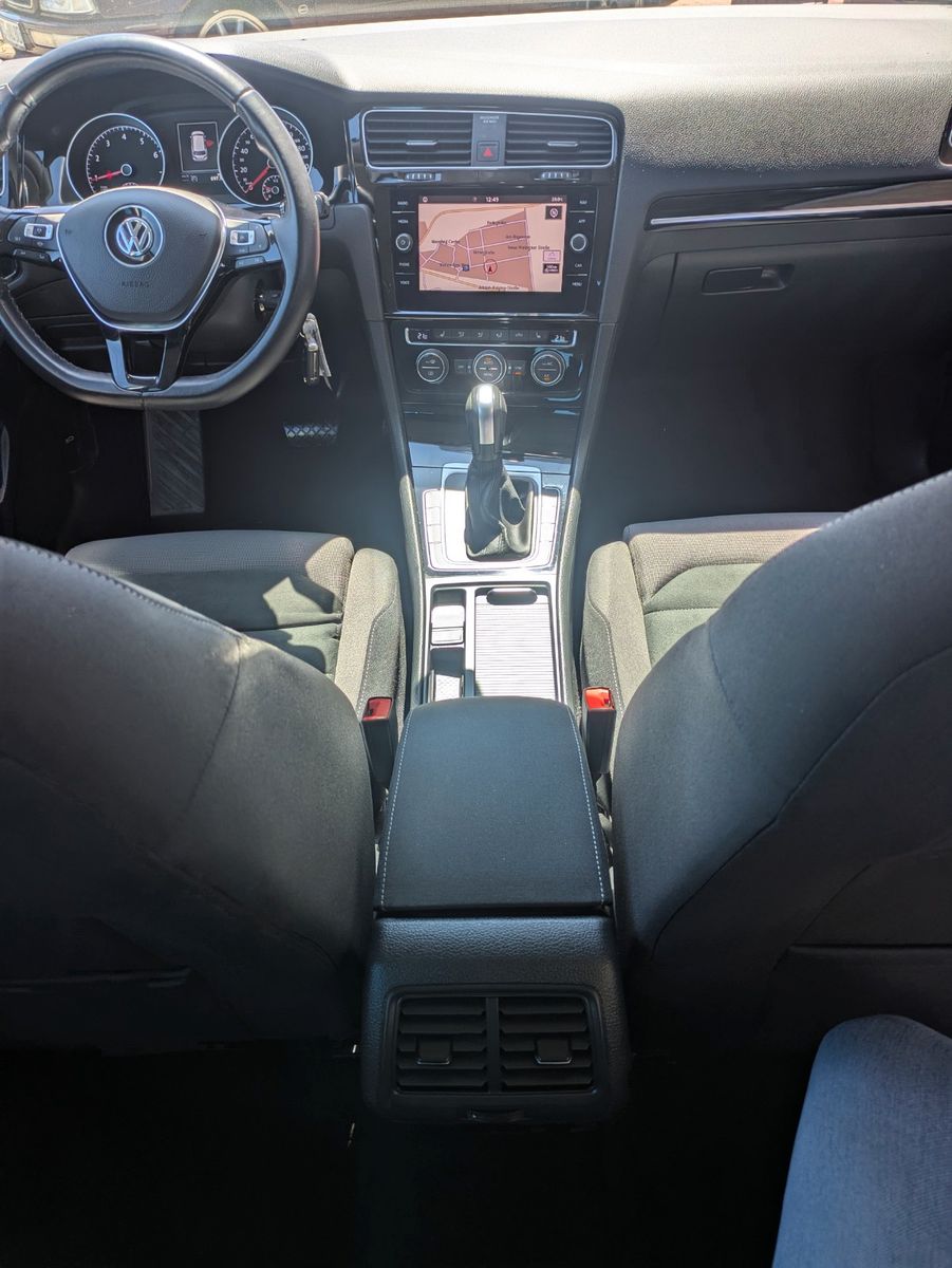 Volkswagen Golf VII Variant Highline DSG - Samsaru's Car Outlet