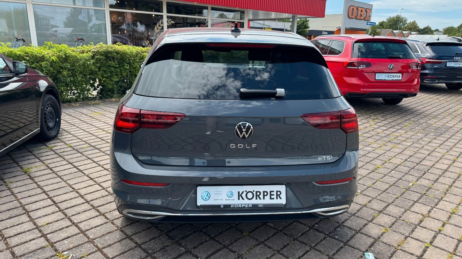 Volkswagen Golf VIII Lim. Style eTSI - Samsaru's Car Outlet